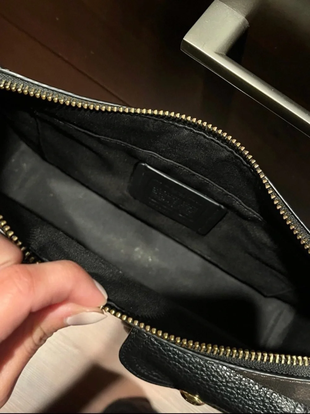 COACH PENNY CROSSBODY WITH COIN CASE IN SIGNATURE CANVAS BLACK/BROWN LIKE NEW! - Picture 4 of 4